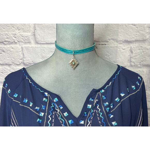 Handmade Turquoise Tooled Leather Choker Necklace with Concho Style Pendant - Picture 3 of 7